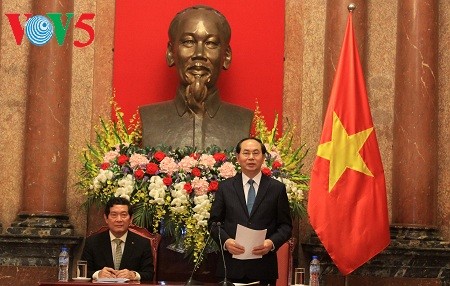 President urges for greater effort to narrow development gap between regions - ảnh 1